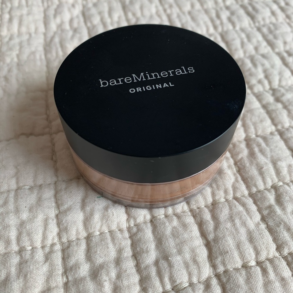NWT BareMinerals Original Foundation: Medium Dark